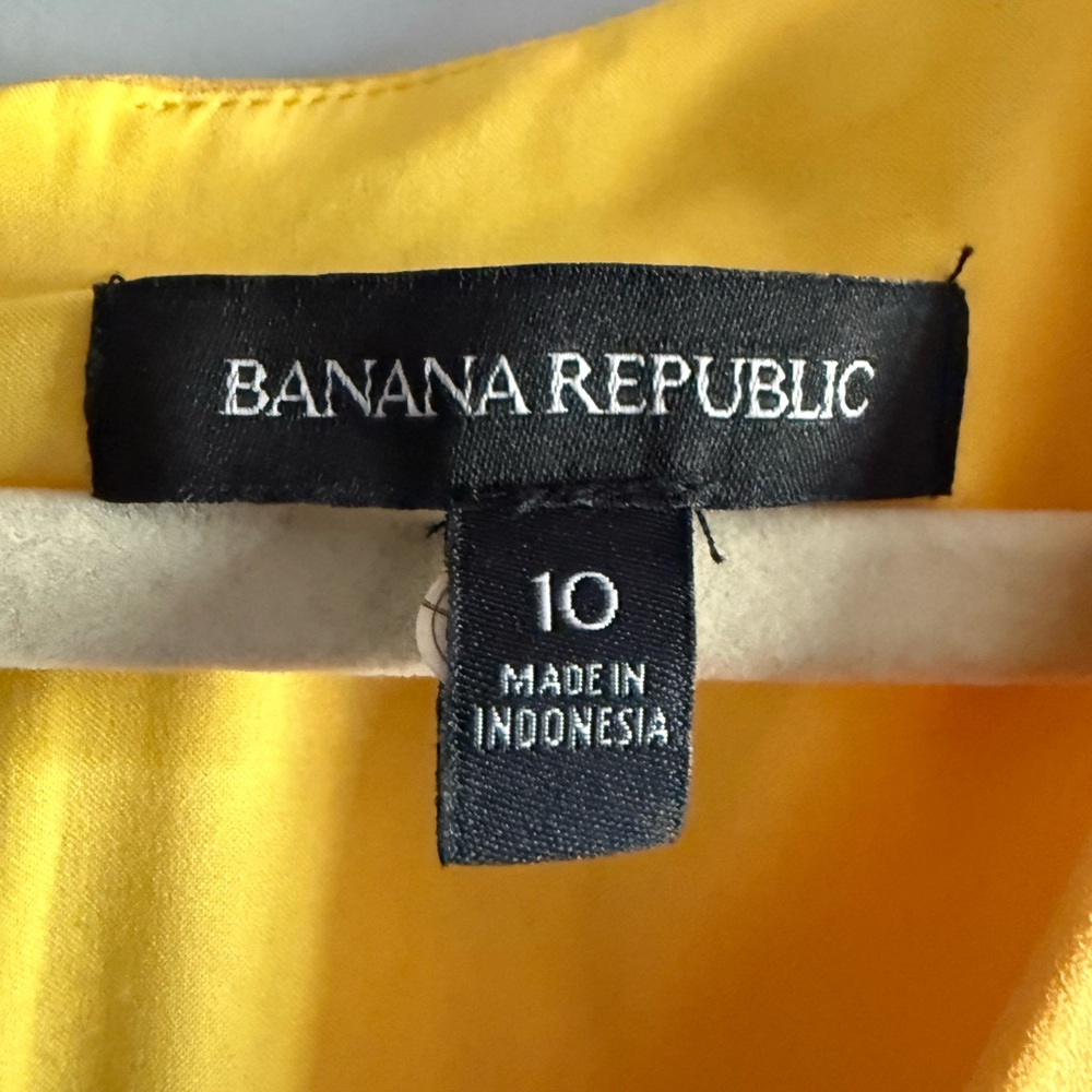 Banana Republic Gold Peplum Tank Top - Picture 2 of 3